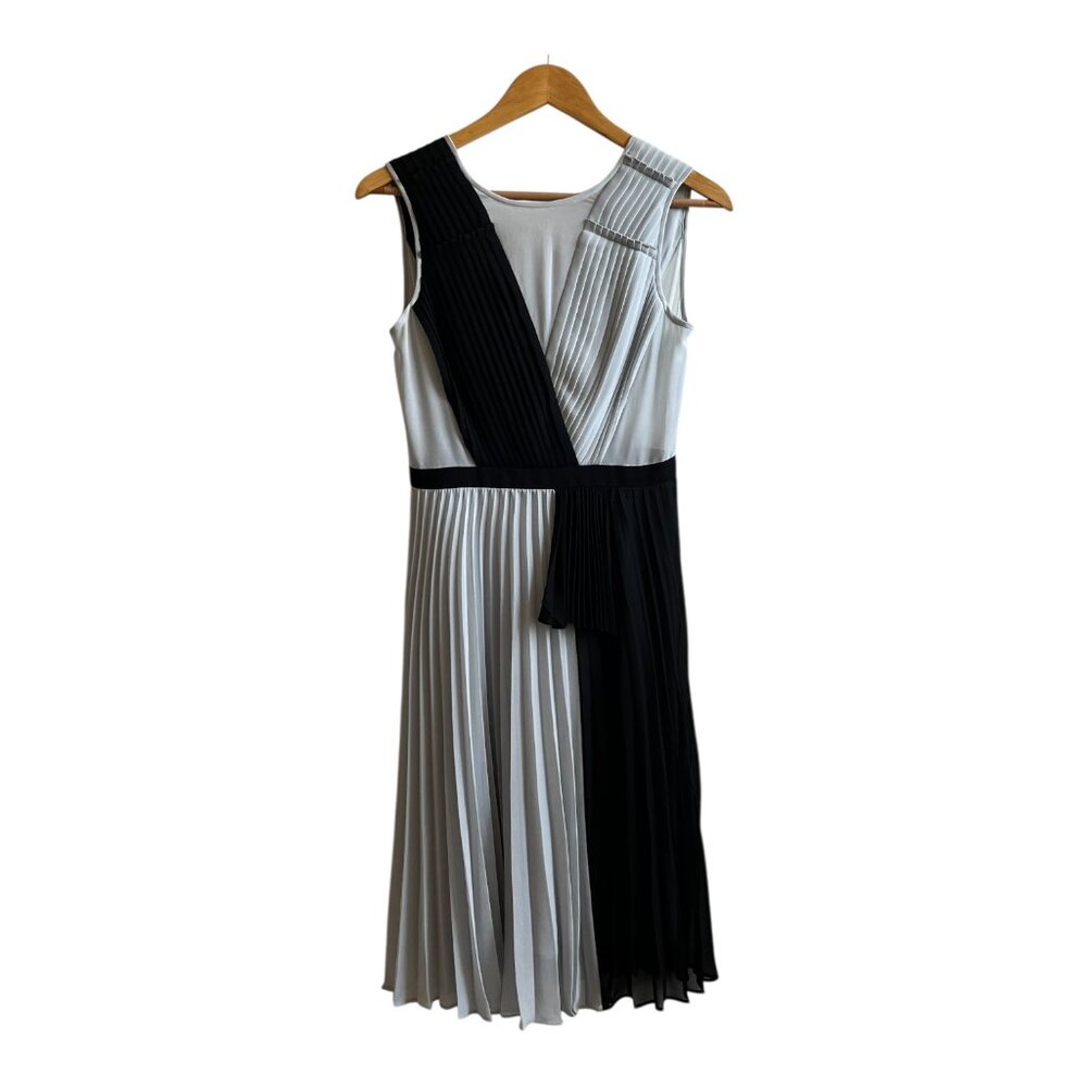BCBG Maxazria Cocktail Dress Size 02